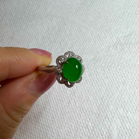 Certified Untreated Imperial Emerald Green Burma Jadeite w/diamonds 18k Ring - Picture 9 of 17